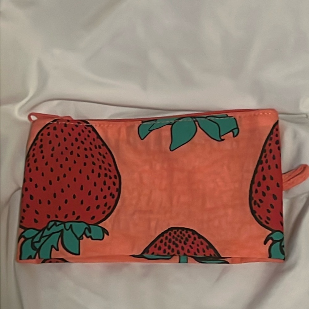 Strawberry Baggu pouch
